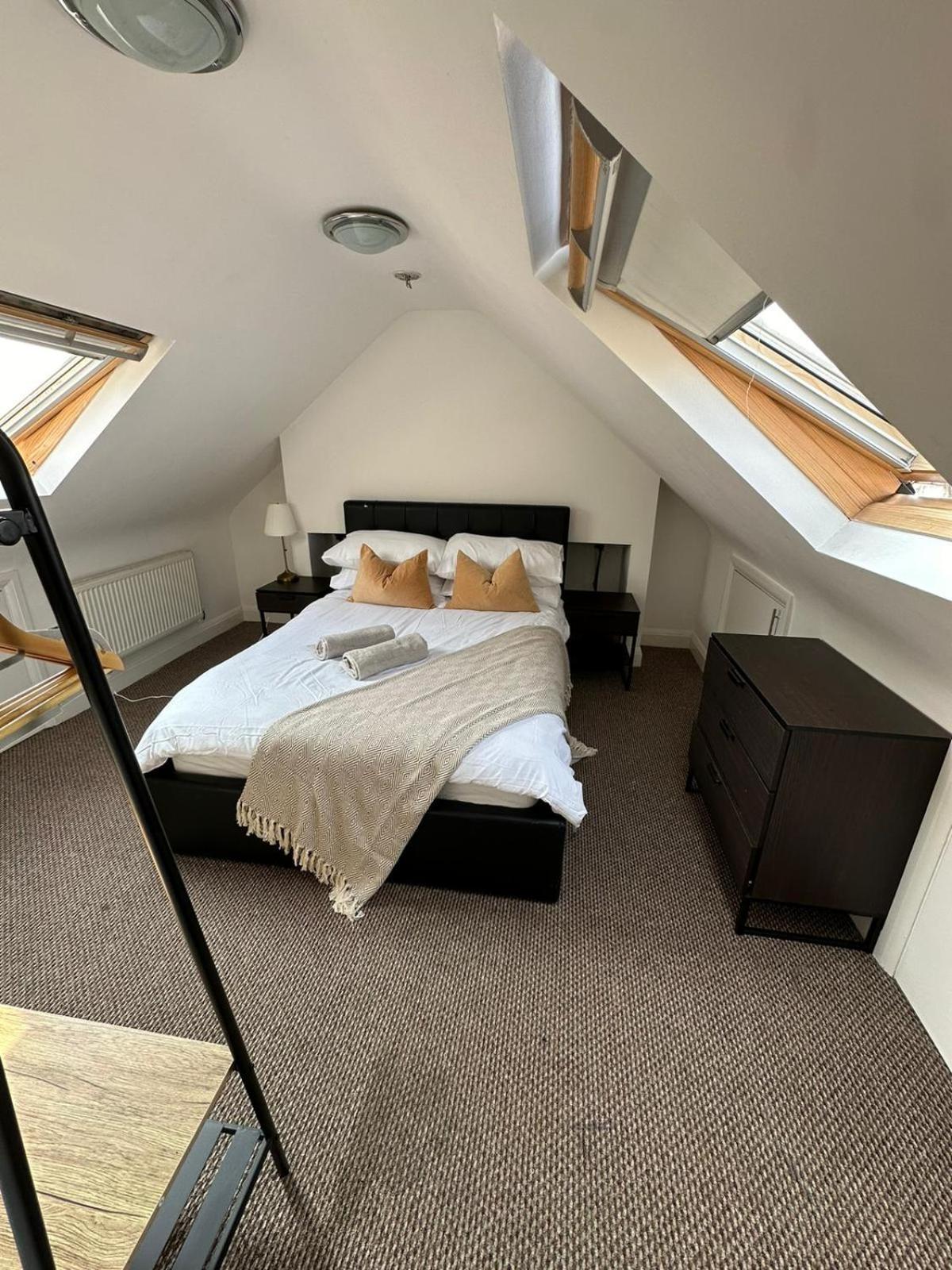 Central & Cozy 3Br Apt - High Chair - Free Parking London Eksteriør bilde