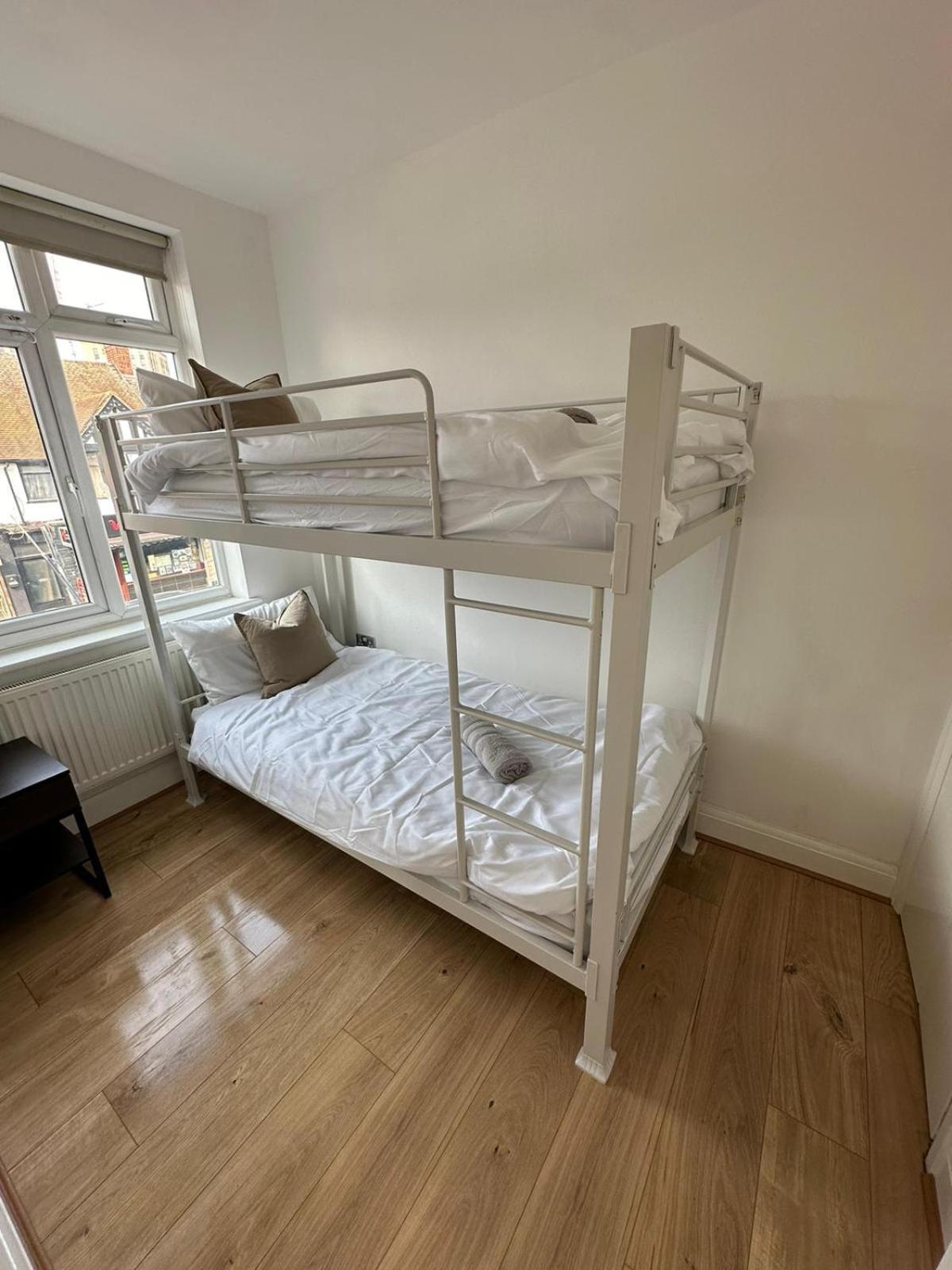 Central & Cozy 3Br Apt - High Chair - Free Parking London Eksteriør bilde